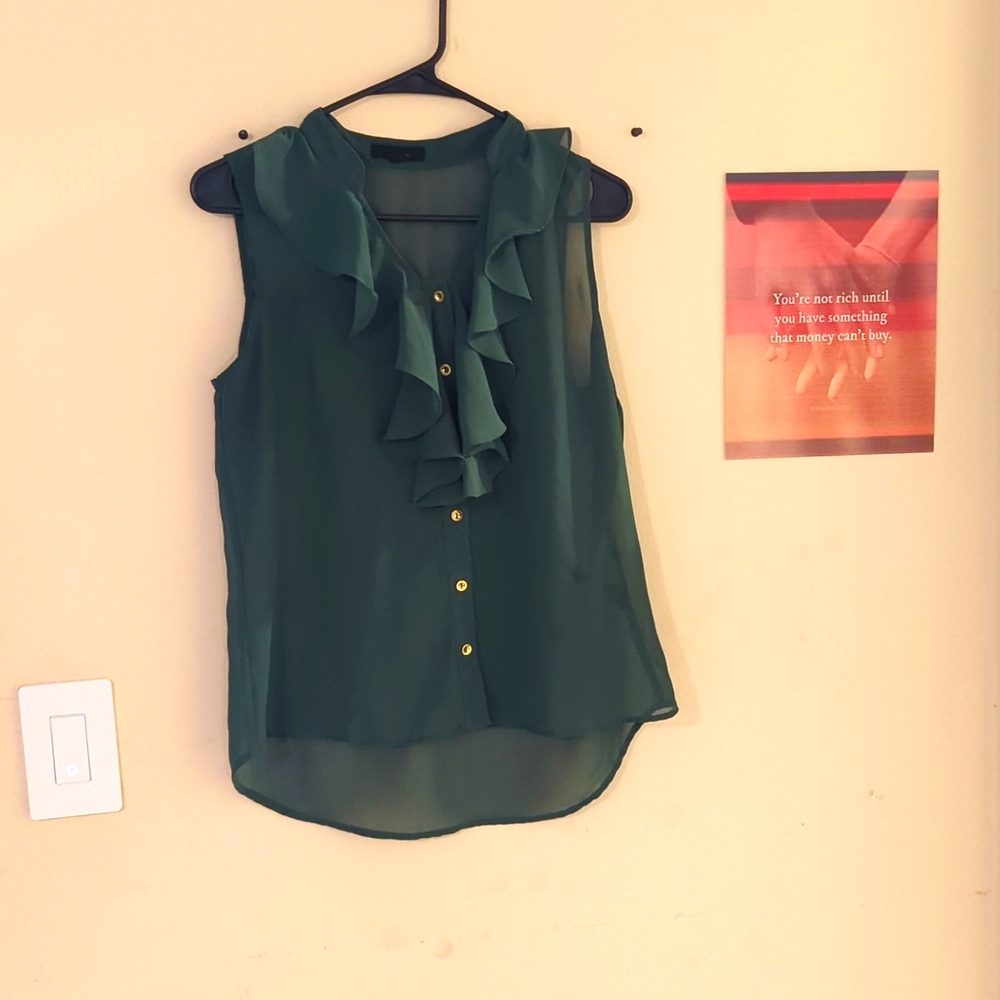Business casual ruffle top medium